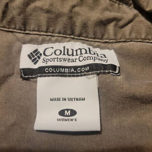 Columbia Women's Size Medium Button Down - Picture 4 of 4